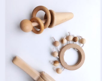 Baby Box Infant Essential Montessori Baby Interlocking Discs Montessori Infant Toys Wooden Toy Montessori wooden Toy Baby Shower Gift Set