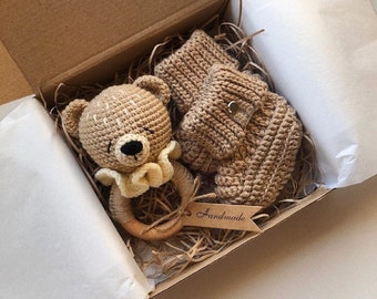 Baby gift box with crochet bear and knitted baby booties Newborn Gift Box / Baby Booties / Bear Rattle Bastim Baby Postpartum baby gift box
