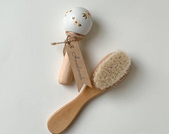 Baby Box Set of 2 Maracas Baby shower Montessori Infant Toys Wooden Toy Montessori wooden Toy Baby Shower Gift Baby Hair Brush