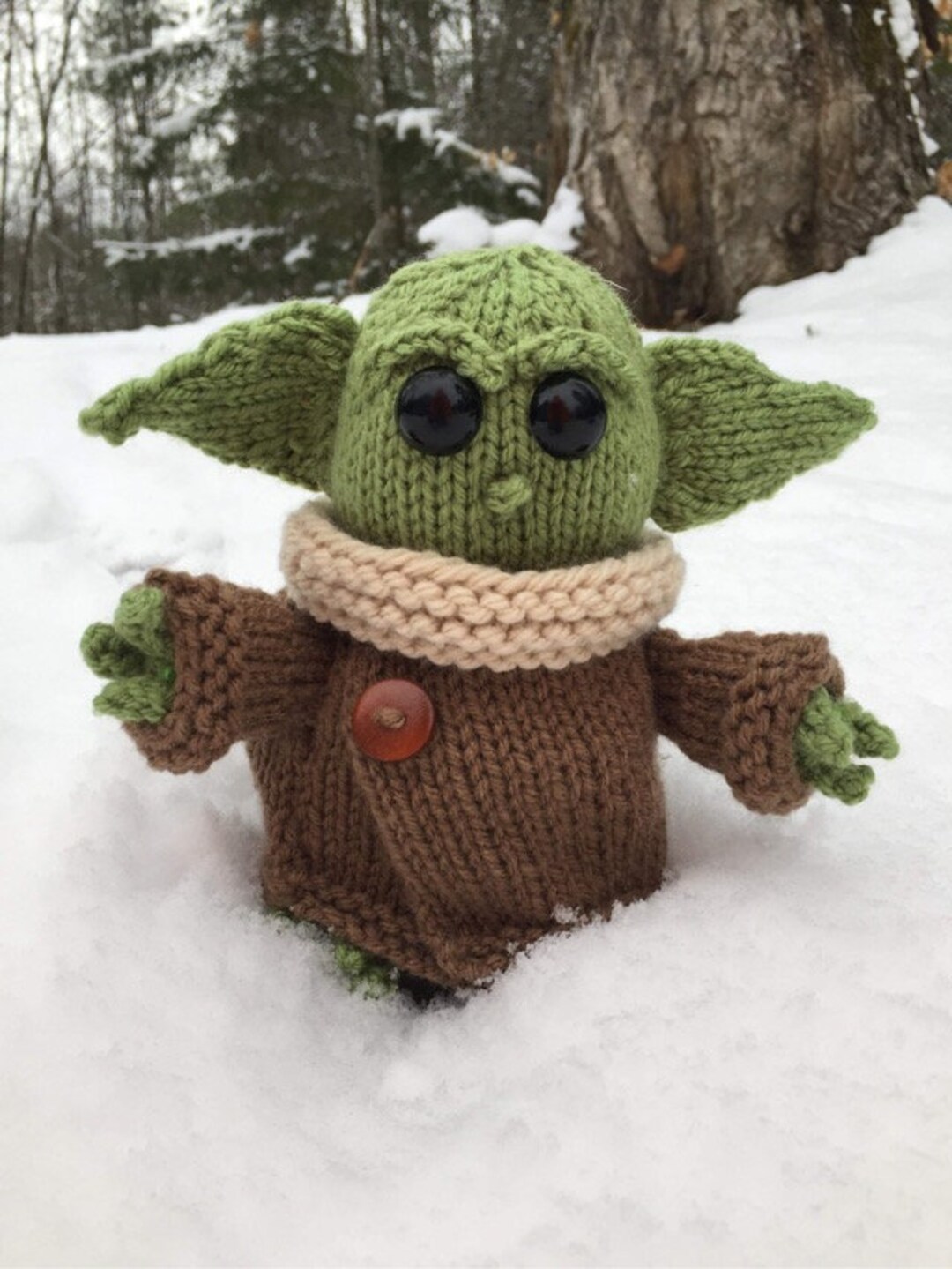 Baby Yoda Toy or Decoration// Hand Knit Baby Yoda // Grogu // Knitted Toy Baby Yoda // Knitted