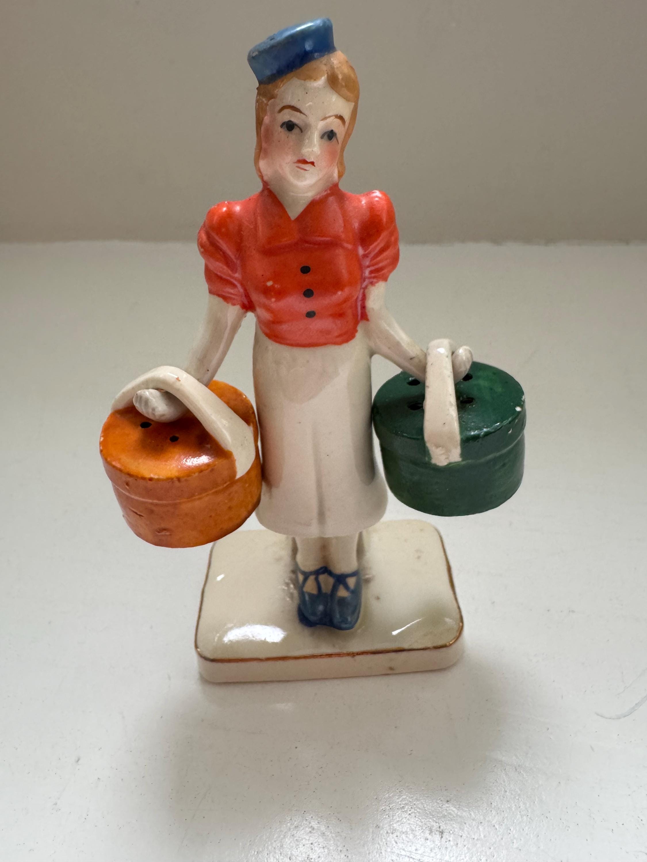 Character Salt Pepper - Etsy