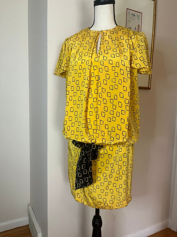 Yellow and Navy drop waist 1980s dress, geometric… - image 1