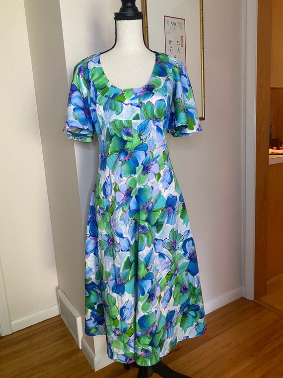 Green blue purple and pink floral dress. - image 1