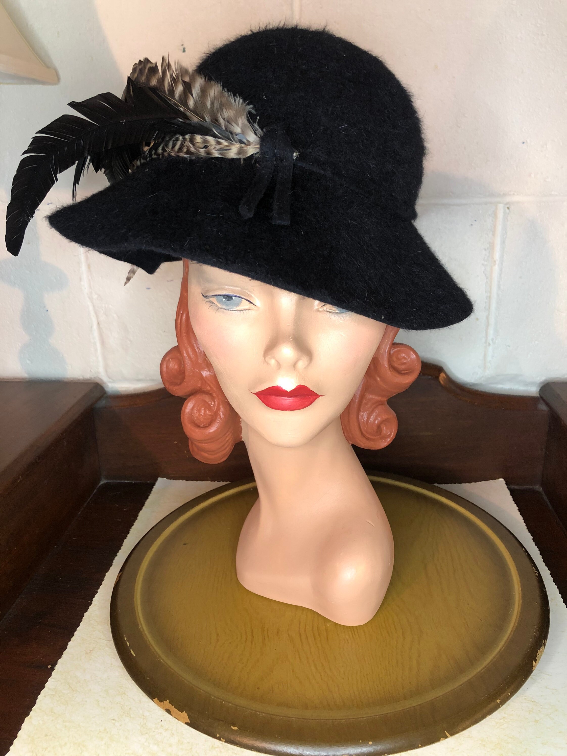 Vintage Black Hat With Feathers - Dayton display picture 1