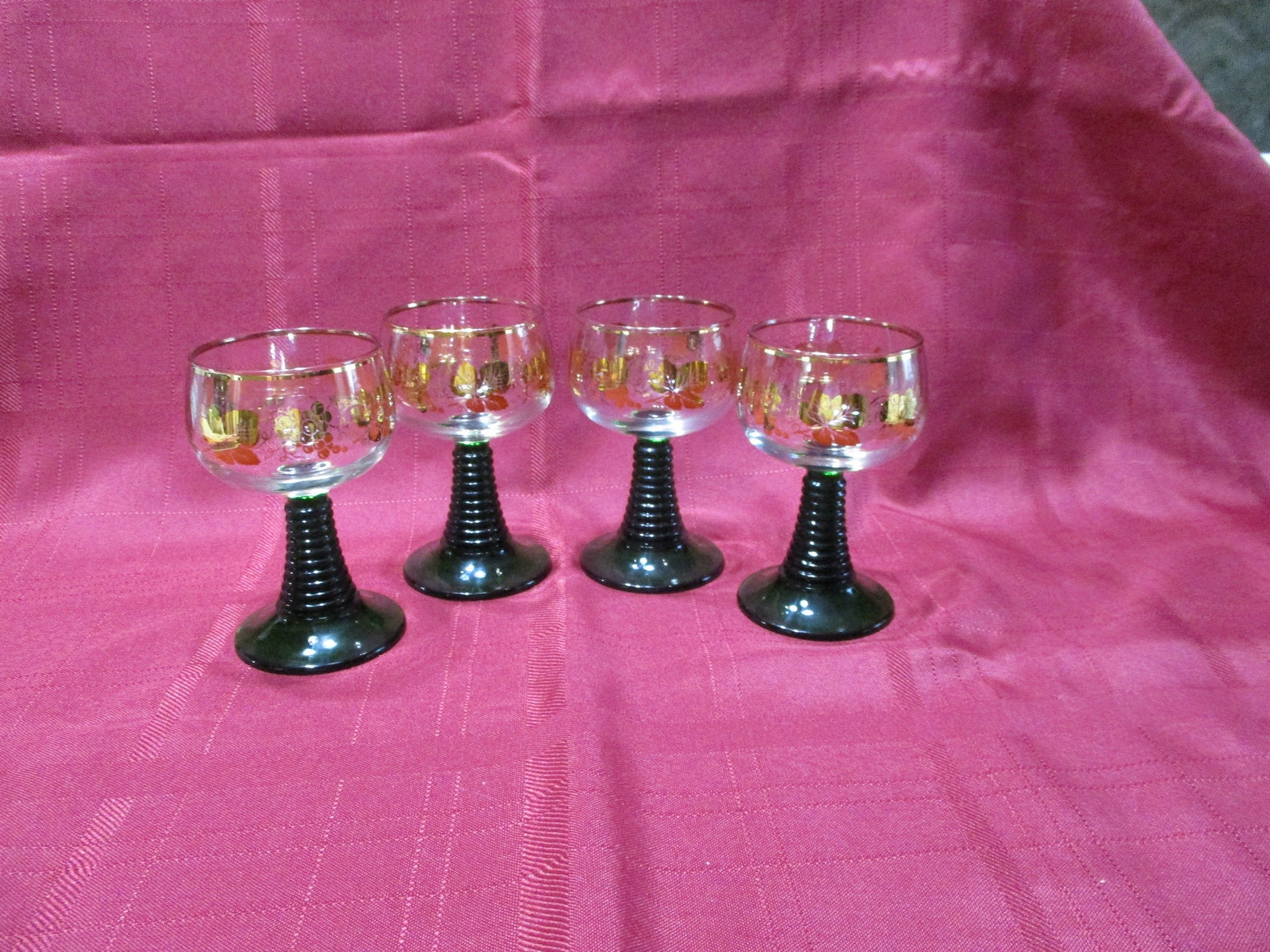 What is Roemer Glass?Green Stemmed German Wine Glasses A German Girl