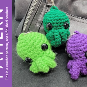 CROCHET PATTERN Cthulhu Keychain, Backpack Charm, Amigurumi Cthulhu Crochet Pattern, Digital Download image 1