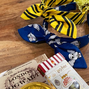 Magic Wizard House Colors Hand-Knotted Bow Headband, Retro Style, Theme Park Style image 10