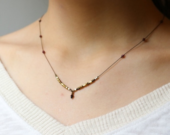 Collar de granate y oro