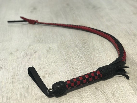 Black /& White 4 FOOT Real Cowhide Leather Flogger Bullwhip Two sting Tail whip