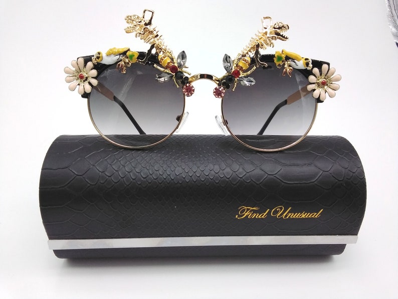 Futuristic dinosaur fashion round sunglasses high fashion glasses frame