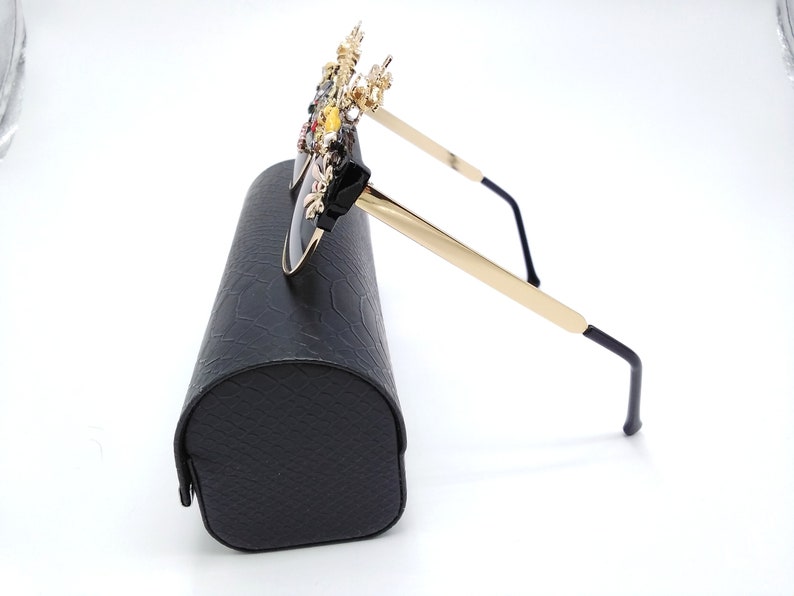 Futuristic dinosaur fashion round sunglasses high fashion glasses frame