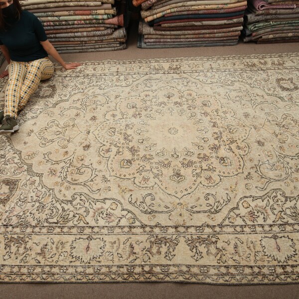 Faded Beige and Brown Antique Turkish Rug With a hint of Pink 6'9" X 10'3" Pastel Color Rugs ,Anatolian Rug Living room   RA350-4646