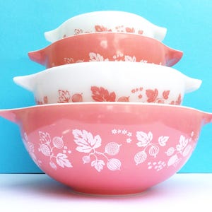 Pyrex Pink Gooseberry Mixing Bowls, Set of 4, #441, 442, 443 & 444, Cinderella Bowls, Made in USA, Classic Vintage Kitchenware, Gift for Mum