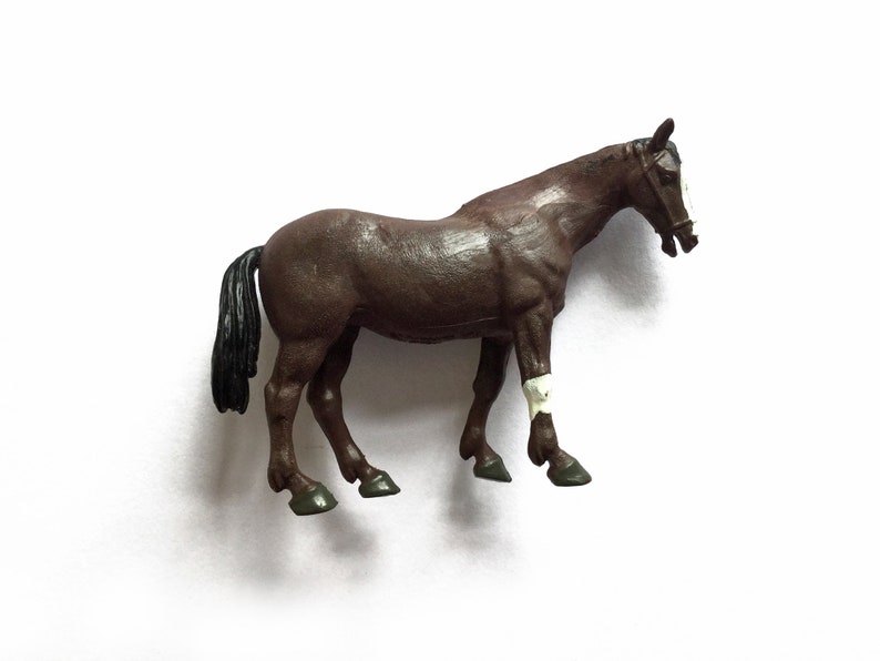 plastic toy horses vintage