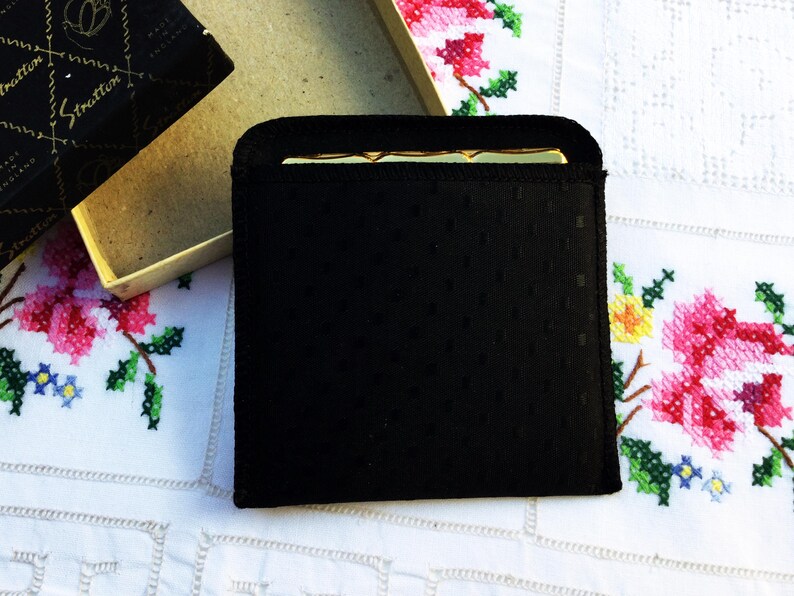 Stratton Square Solid Powder Compact 1950s Stratton Square Powder Compact: Diamond Cut Gold-tone Case, NOS ...