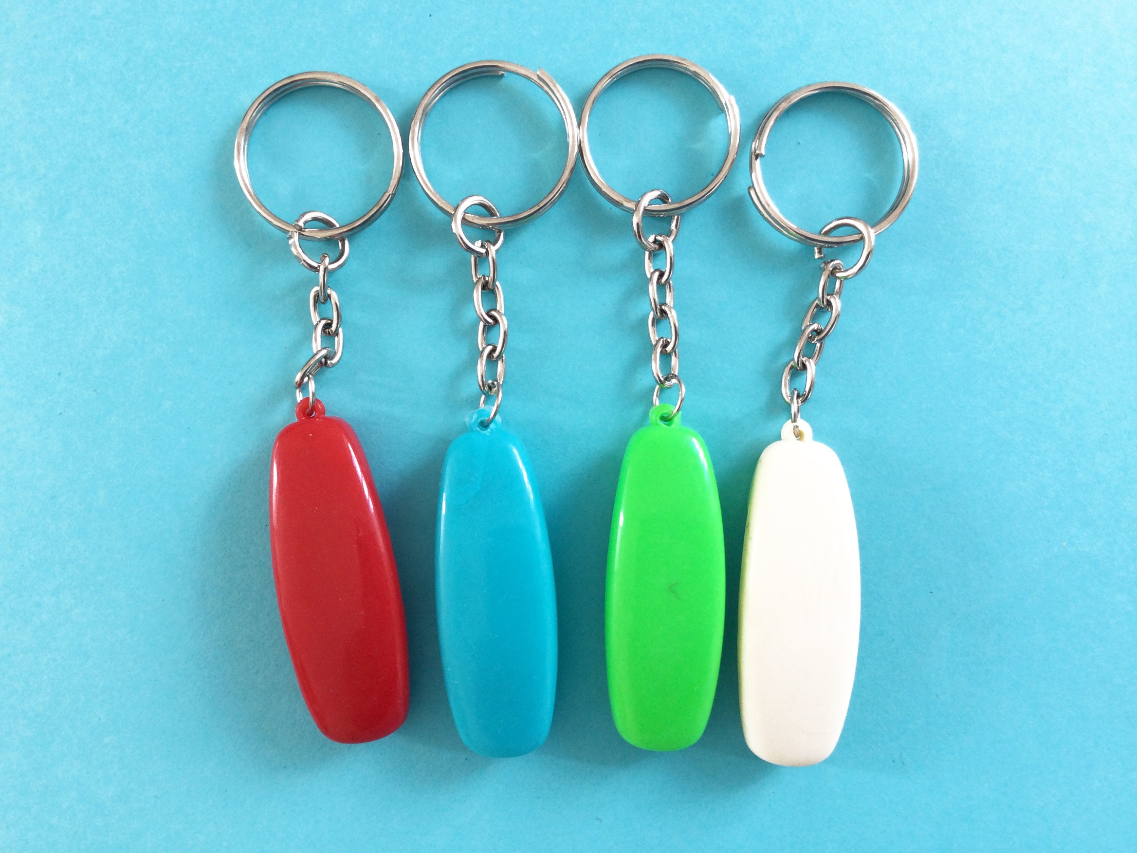 ヴィンテージ回転式電話キーホルダー：80年代風ノベルティキーリング