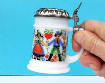 BMF mini stein, bicchiere di latte vintage Schnapskrugerl, coperchio in metallo incernierato, design di arte popolare, Made in West Germany