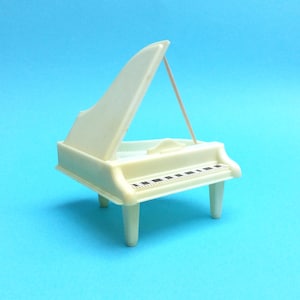 Piano de cola de juguete vintage para casa de muñecas, marca Jeanette, muebles para casa de muñecas, fabricado en Alemania Occidental, piano en miniatura, regalo para pianista.