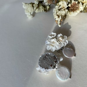 Wedding Pearl earrings, flower earrings, bride earrings for wedding day image 3