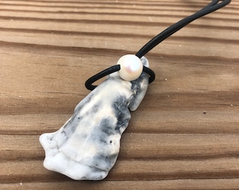 Amelia Island Florida Seashell Necklace, Souvenir, Adjustable Leather and Freshwater Pearl Shell Necklace, Beach Necklace