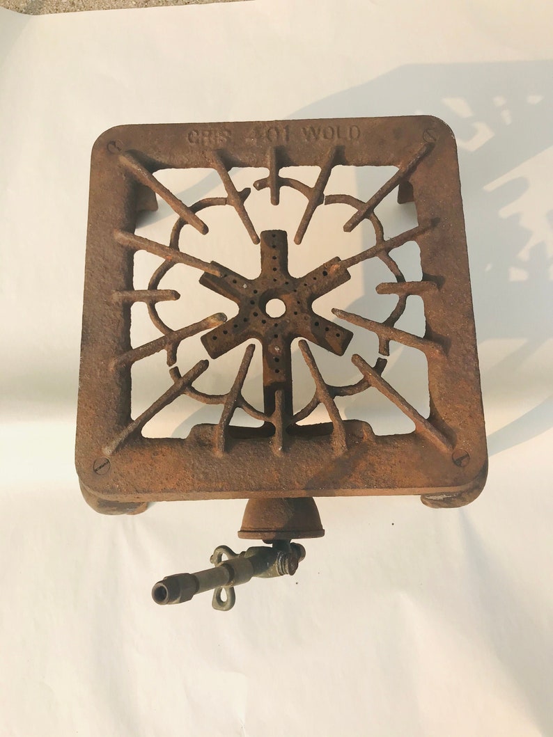 Antique GRISWOLD Cast Iron Single Burner Stove, Vintage Camp Cottage Cabin Decor, Rustic Kitchen