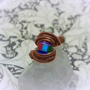 Drahtgewickeltes synthetisches Schmuckstück