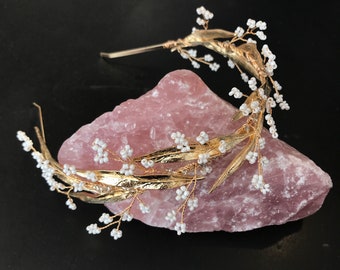 Gold Bridal Flower Crown, Woodland Wedding Bridesmaid Headband, White Floral Head Piece, Goddess Hair Accessory, Laurel Leaf Tiara