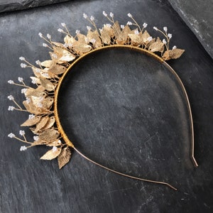 Gold & White Glass Bead Flower Bridesmaid Woodland Wedding Crown Bridal Tiara Headpiece Bridal Headband Greek Goddess Hair Accessory