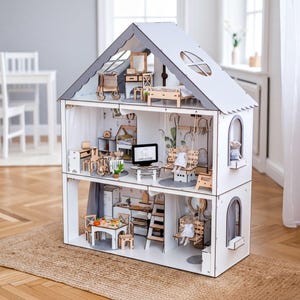 Drewniany domek dla lalek, skandynawski dwór Montessori – prezent świąteczny | 3 piętra | 5 przestronnych pokoi dla lalek