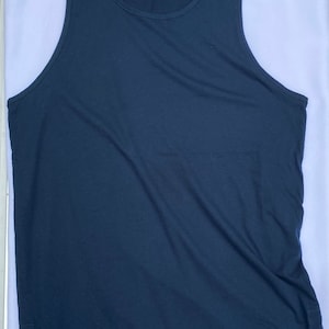 Israëlitische tanktops voor heren met zwarte franjes, kleur franjes kan worden gepersonaliseerd, franjes, Hebreeuwse Israëlitische kledingstukken, kleding met franjes