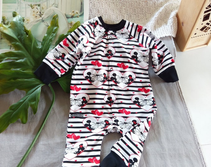 Mouse love neutral unisex romper hat set, mouse ears hat newborn baby, baby unisex Mouse print outfit, Mouse love kiss set