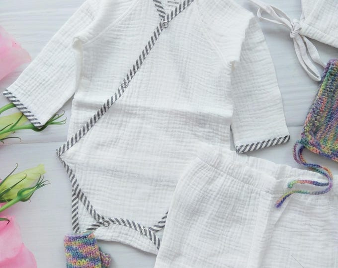 5pcs baby girl gift, newborn wrap muslin body, footed muslin pants, muslin linen brim bonnet, knitted woollen socks and hat gift