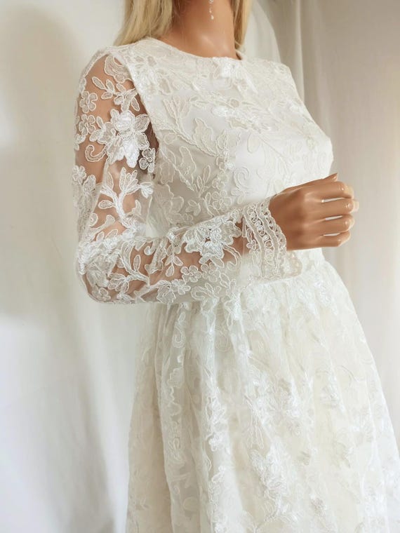 Elegant richly embroidered ivory wedding dress,solid ivory bridal embroidered guipure dress,Elegantes reichhaltiges Hochzeitskleid fr Damen