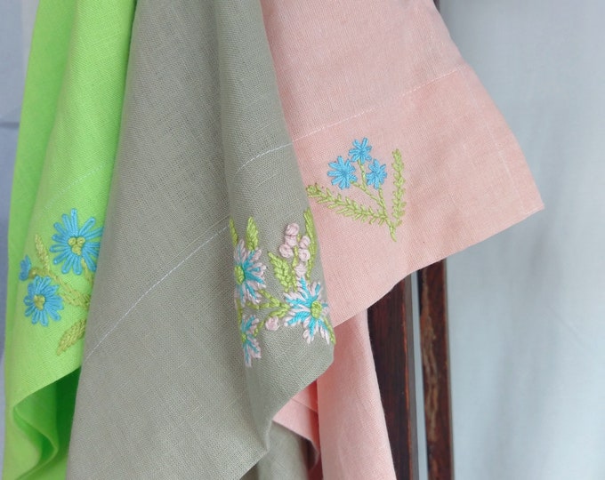 3pcs. Gift set, Linen tea towel,hand embroidered floral linen kitchen towel,peachy pink Linen quest towel,Leinen Kuschel,Gift for her linen