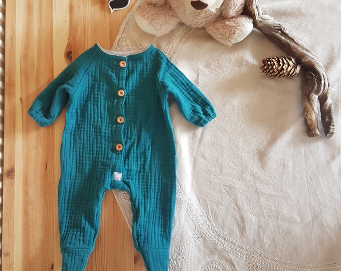 Coming home  Muslin neutral triple gauze footed romper,Petrol Muslin long sleeve footed romper,Musselin blau overall für Neugeborene