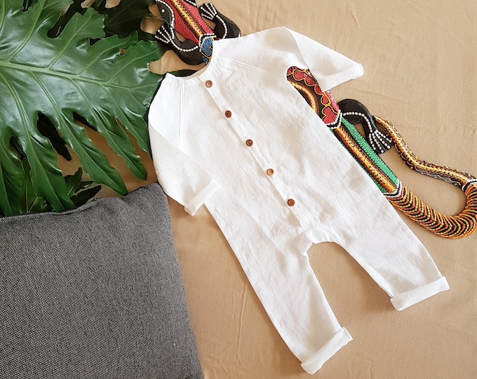 Color choice /White linen long sleeve neutral baby boy/girl romper,newborn linen sleepsuit,coming home baby outfit,linen playsuit/jumpsuit