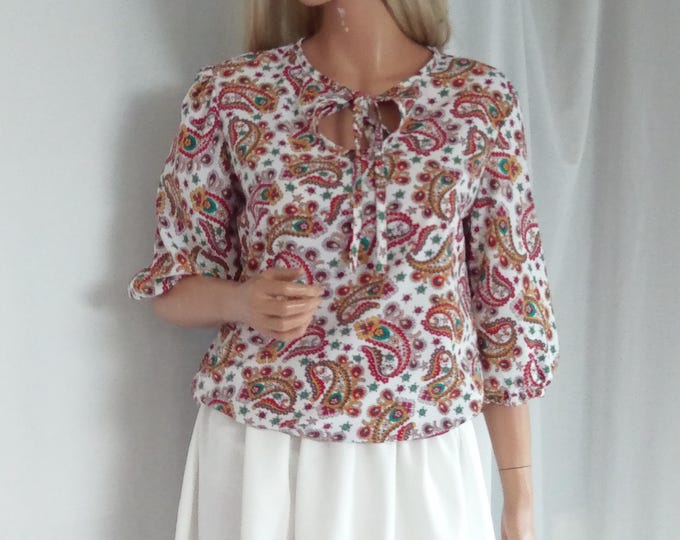 Soft Paisley floral motives loose-fitting breathable drop cut neck blouse, Georgette fabric loose floral top 3/4 length
