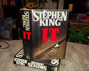 IT by Stephen King, 1986 First Edition, Horror Novel With Dust