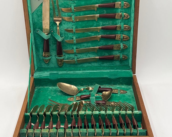 Vintage Siam Venus Flatware Bronze Goddess Brass 29 Piece in Wood Carry