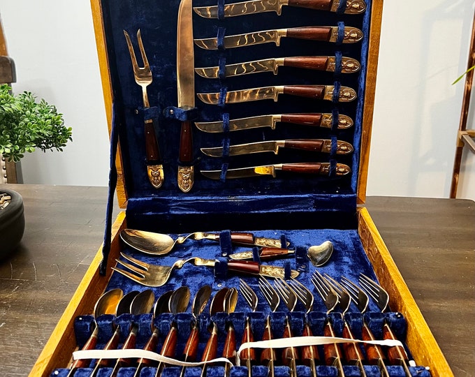 Vintage Siam Venus Flatware Bronze Goddess Brass 29 Piece in Wood Carry