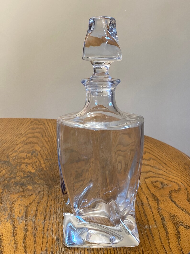 Hydro Gizmos Luxury Decanter Set. Twisted Glass Design. Etsy