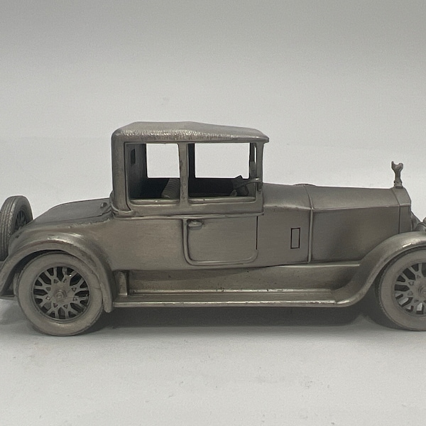 The Danbury Mint Famous Cars Of The World Collection 1928 Rolls Royce "Doctor's Coupe"  1:24 Scale Pewter Hand Crafted Model.