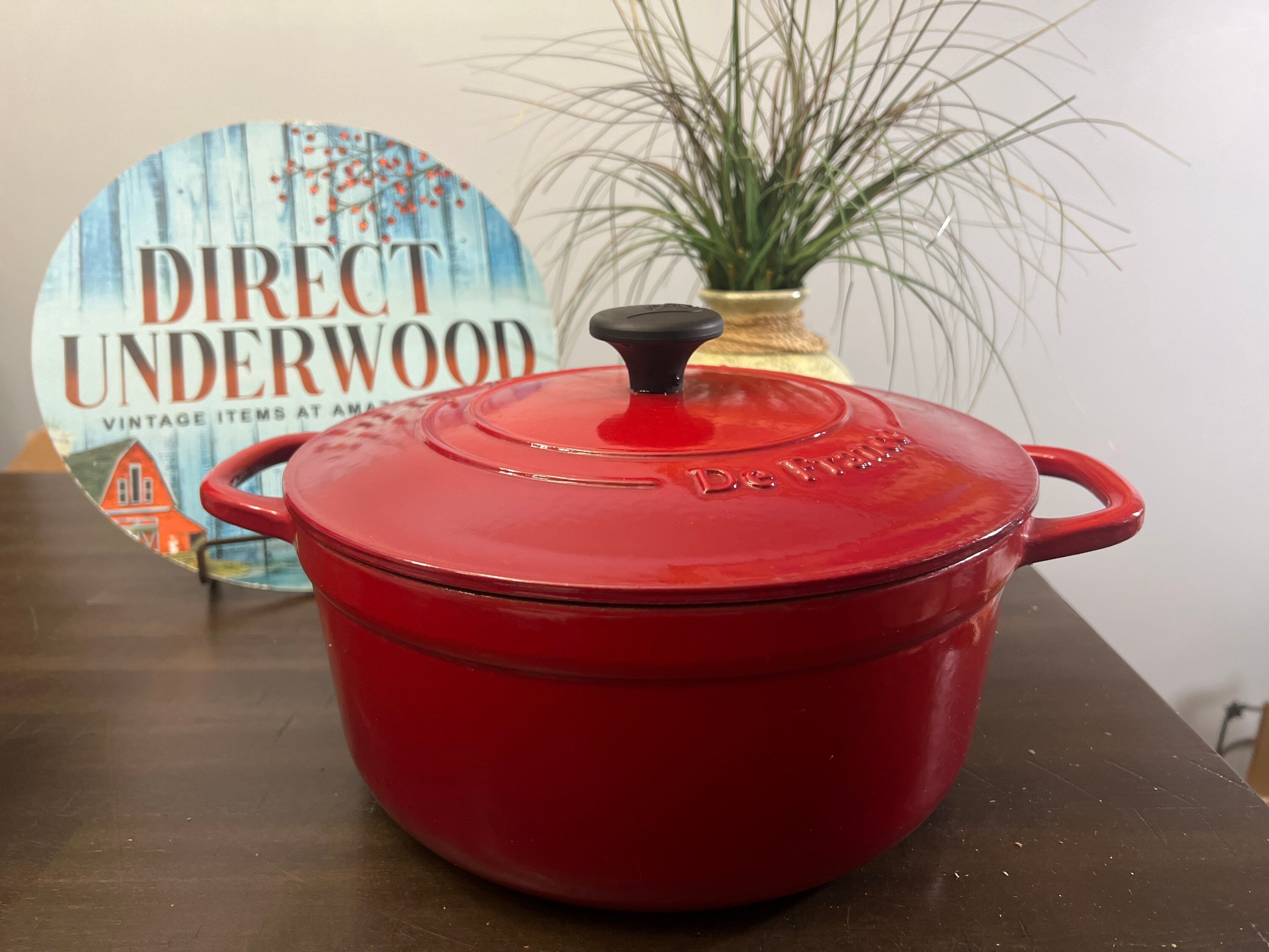 Red Enamel Dutch Oven 26 Cast Iron Made In France 5.5 Quarts Flame
