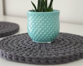 Round pot coasters, decorative coasters, made from recycled cotton yarn, individually or in a set of 2, many colors and sizes