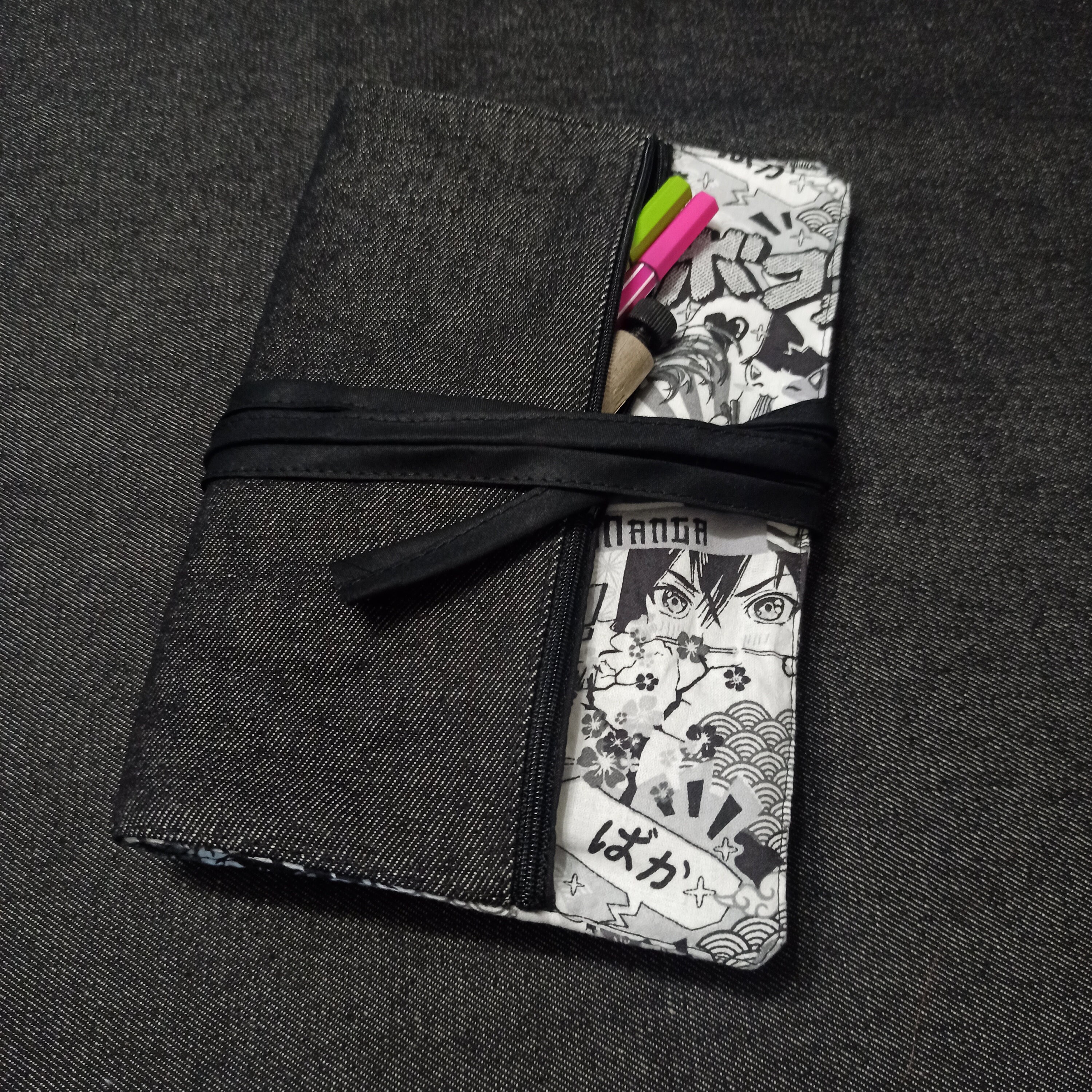 Murasaki collection pocket book pouch - Manga illustration motif - Multi-pocket document holder - Drawing pouch with pencil case