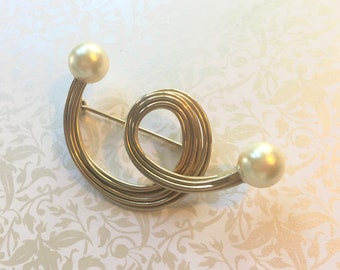 Dynamic Gold tone Swirl Brooch with Pearls- MCM ***FREE SHIPPING
