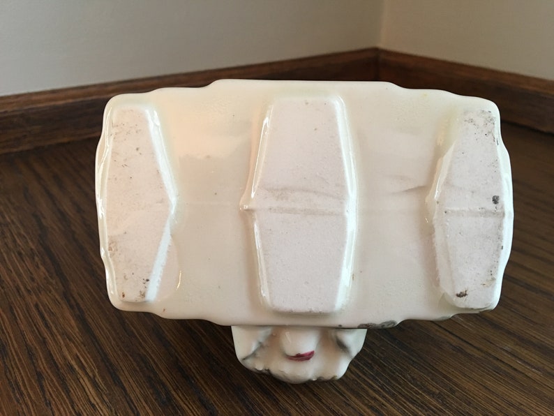 Vintage Terrier Dog Head on Ribbed Pale Green Planter ***FREE SHIPPING