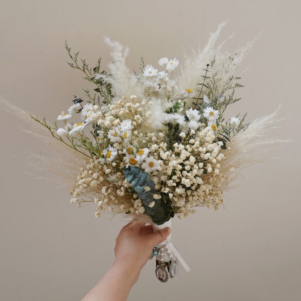 Baby Breath Daisy Eucalyptus Leaves Bouquet de mariée bouquet de prairie bohème bouquet de fleurs sauvages