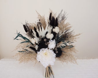 Black themed Pampas bride, Bohemian wedding dried flowers, black rabbit tail+black Pampas bouquet, wedding decoration