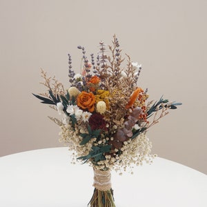野生の花の花嫁ブーケ、秋のウェディングブーケ、赤ちゃんの呼吸のウェディングブーケ、田舎のウェディングユーカリの葉のラベンダーブーケ